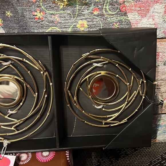 New Set 3 Handcrafted in India Gold-Tone Metal Mirrored “Bird Nests” Wall Decor - Picture 11 of 13